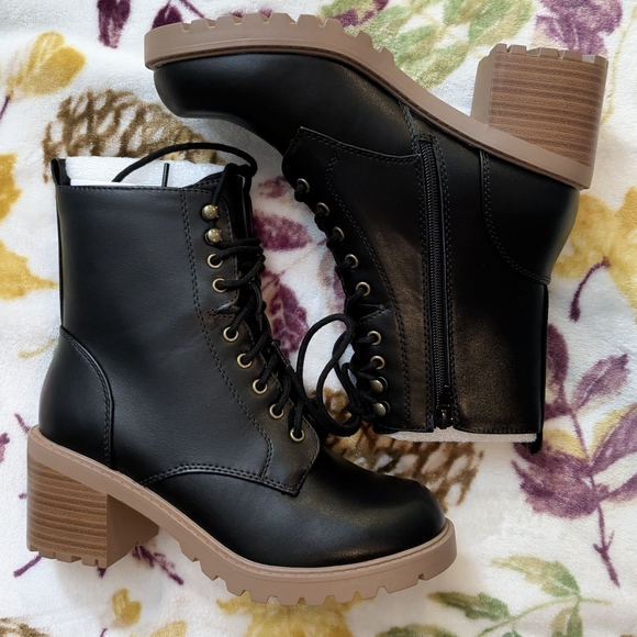 Soda Shoes - Soda Black Chunky Heel Lace-Up Boots